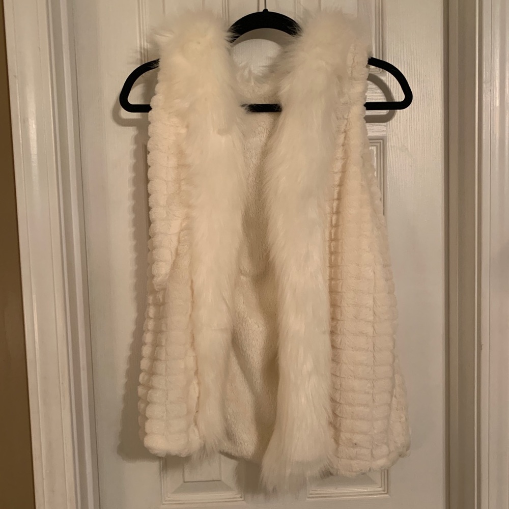 ◻️ LIZARD THICKET FAUX FUR VEST